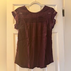 Elegant burgundy Lace Trim Top